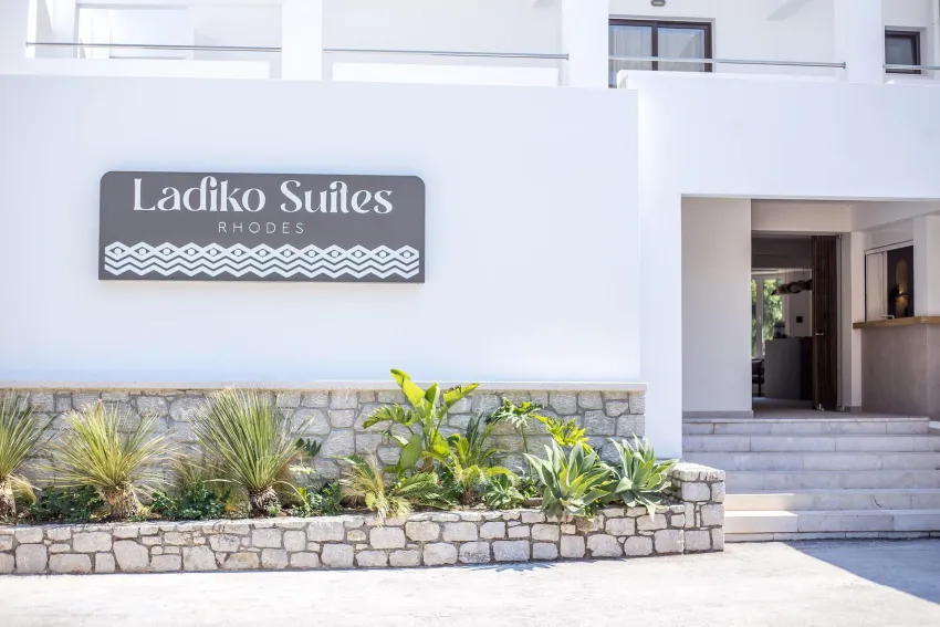 Ladiko Suites 3*-2