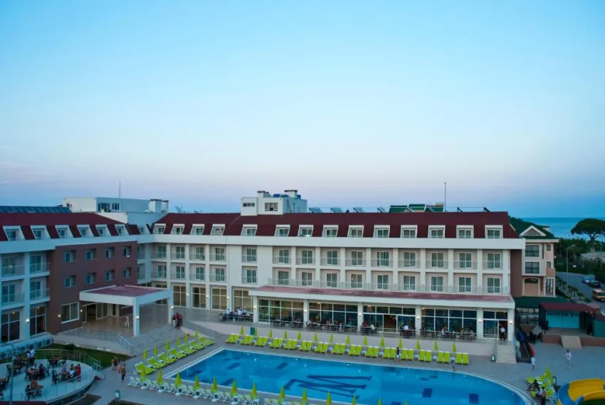 WHITE LILYUM HOTEL  4*-2