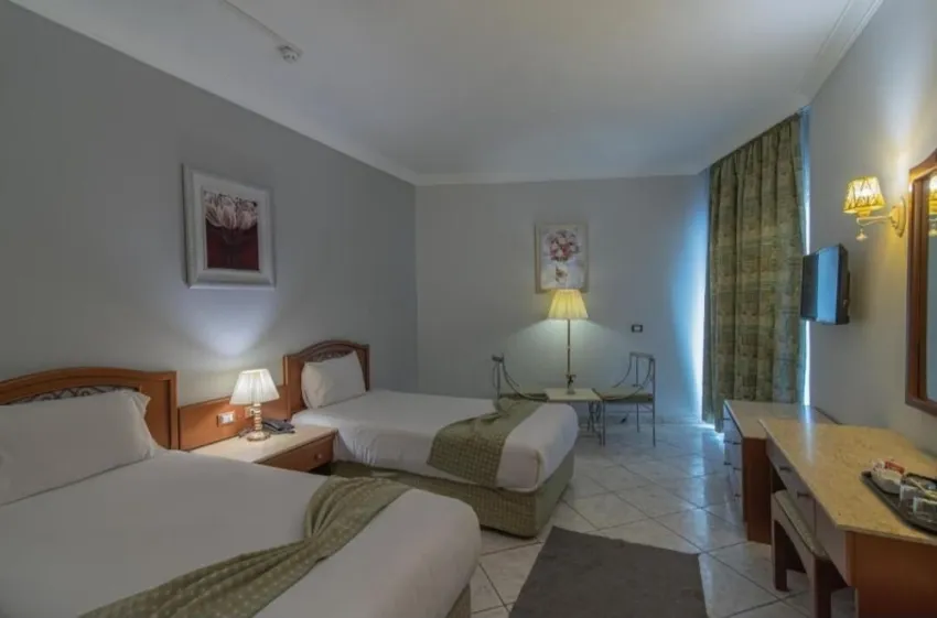 Roma Hotel 4*-6