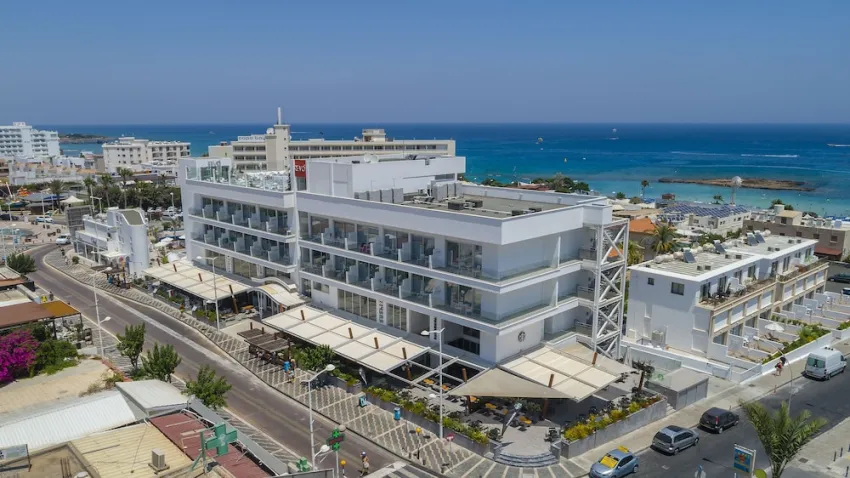 Protaras Plaza Hotel 3*-1