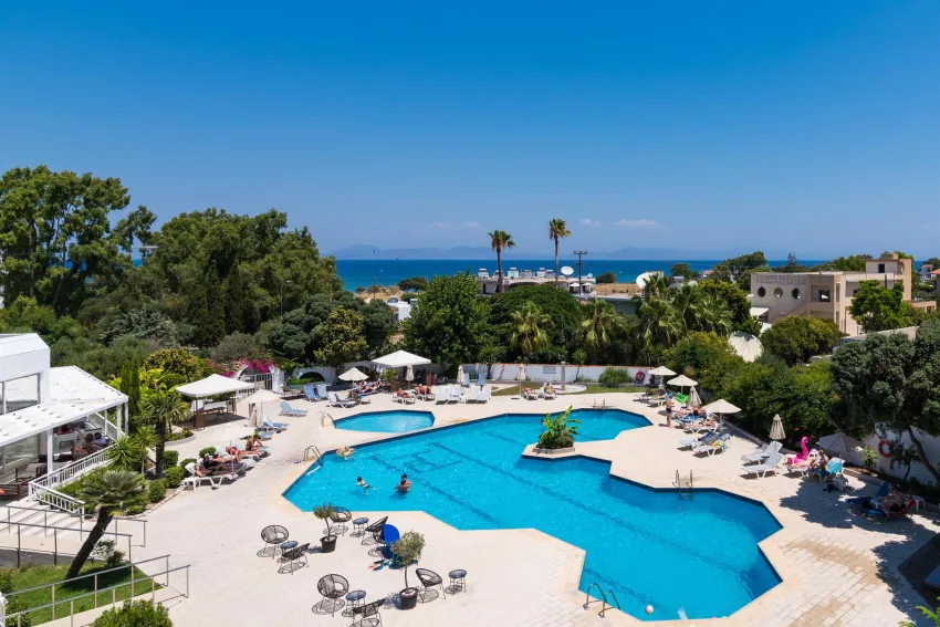 Happy Days Hotel Tholos 3*-4