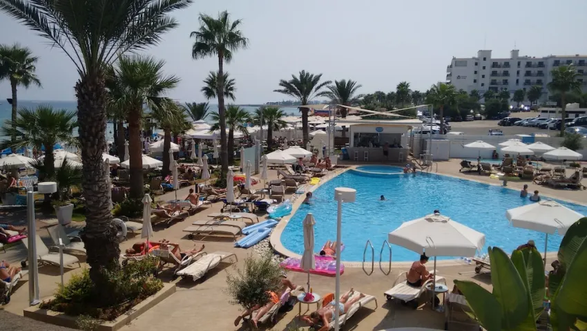 Vrissaki Beach Hotel 3*-84