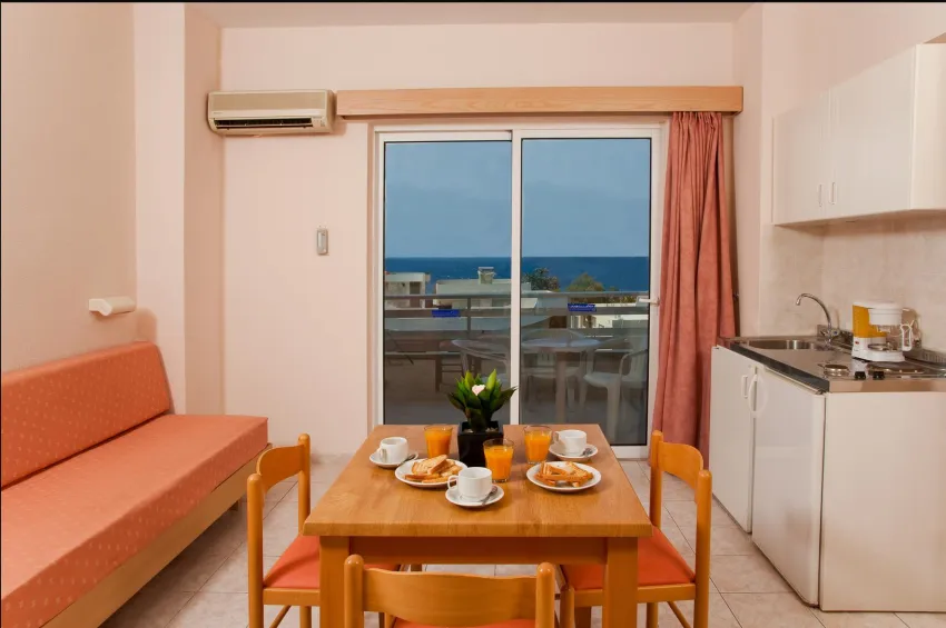 Poseidonia Hotel and Apartments 4*-9