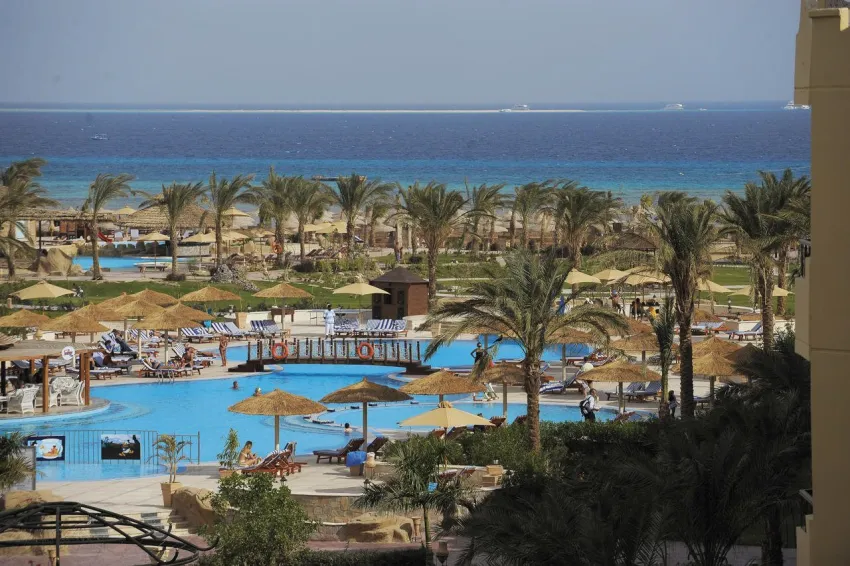 Amwaj Blue Beach Resort & Spa 5*-5