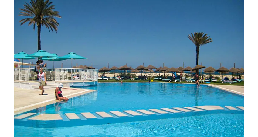 MONARQUE CLUB RIVAGE MONASTIR  4*-10