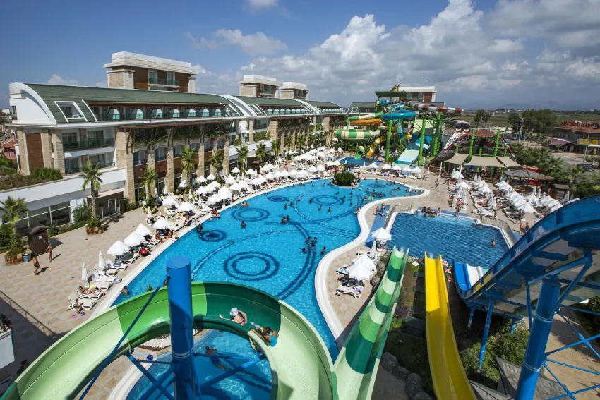 Crystal Waterworld Resort & Spa 5*-5