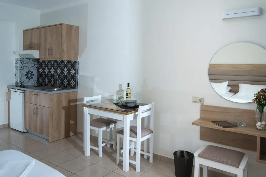 Vagelis Comfort Apartments & Studios 2*-5