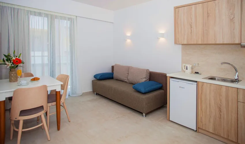 Minos Aparthotel 4*-7