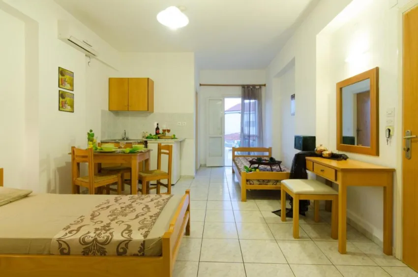 Aglaia Apts 3*-6