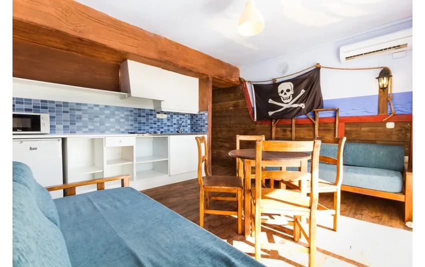 Pirates Village Apartments 3*-11