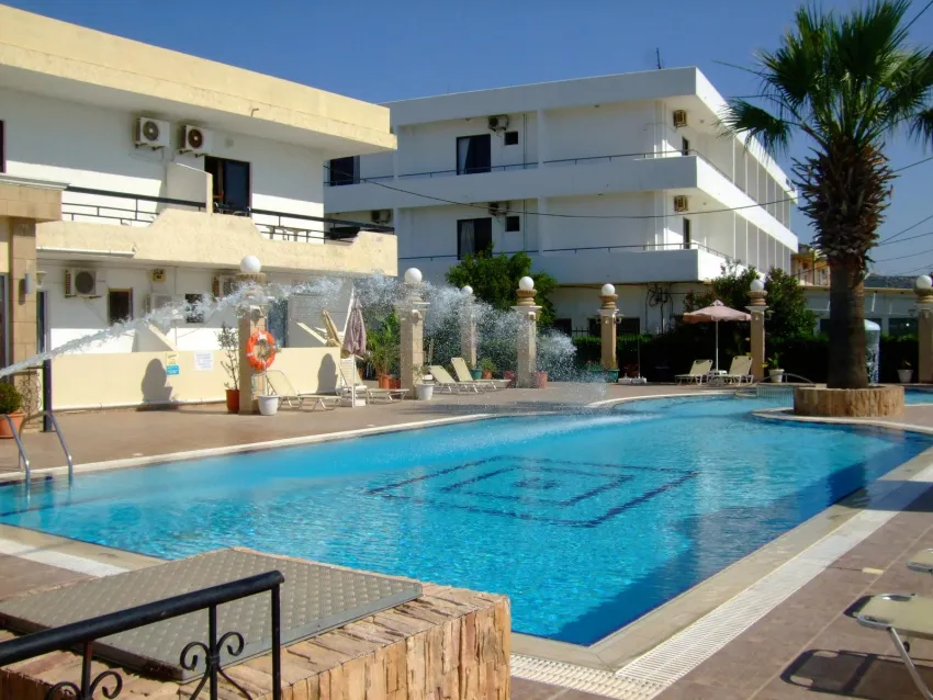 Antonios Hotel 1*-1