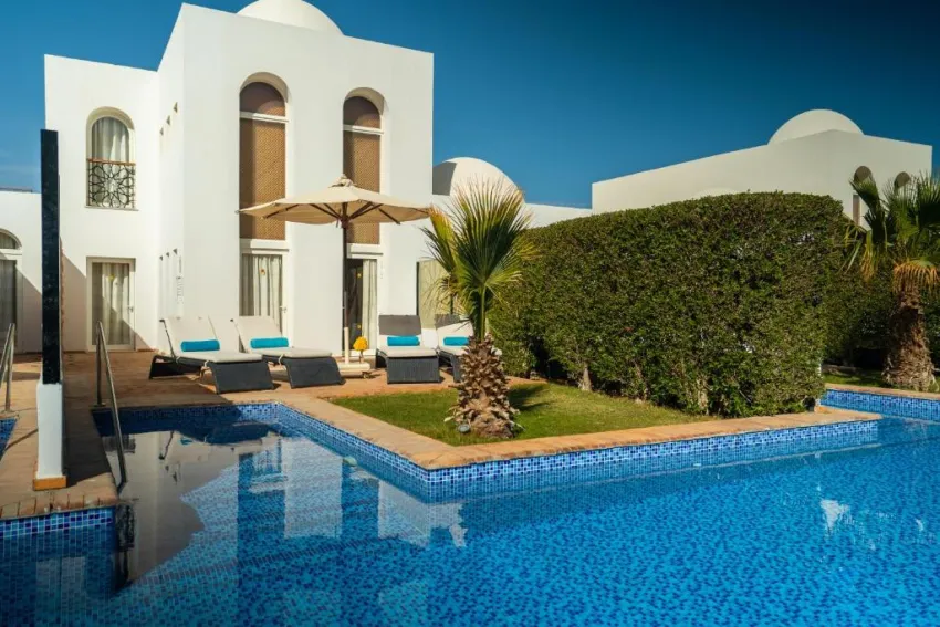 FORT ARABESQUE BEACH RESORT & SPA  4*-12