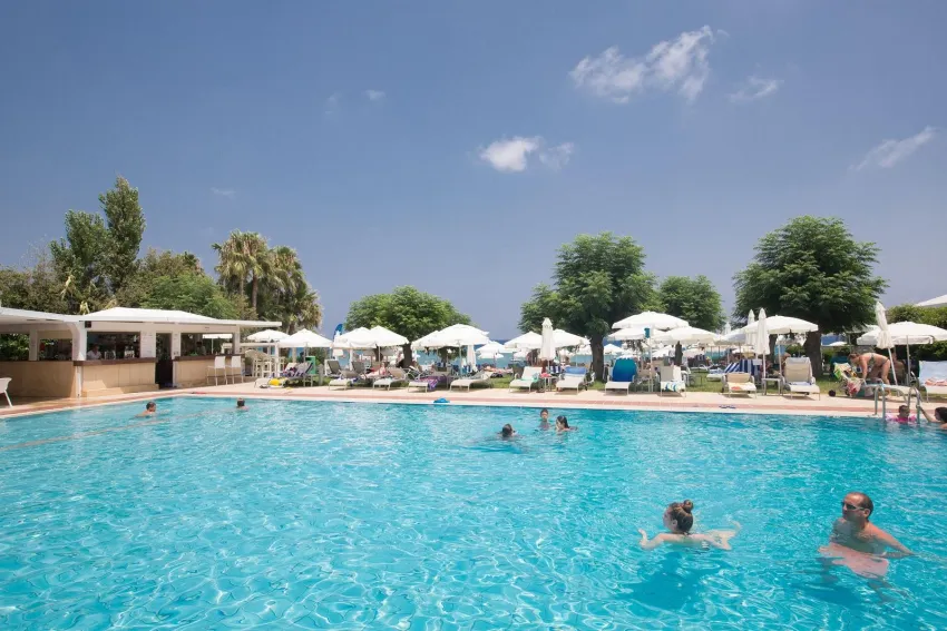 Iliada Beach Hotel 4*-4