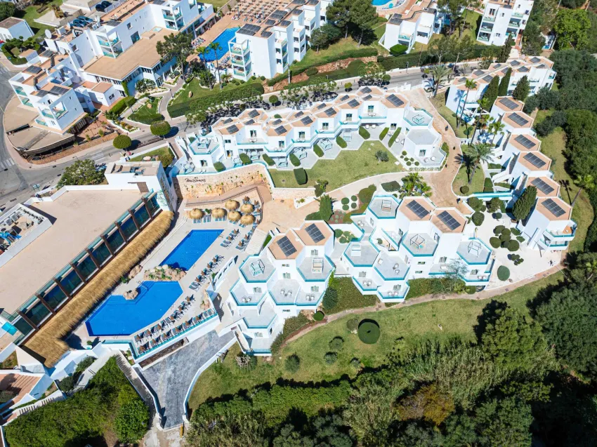 Marsenses Ferrera Blanca Adults Only 4*-17