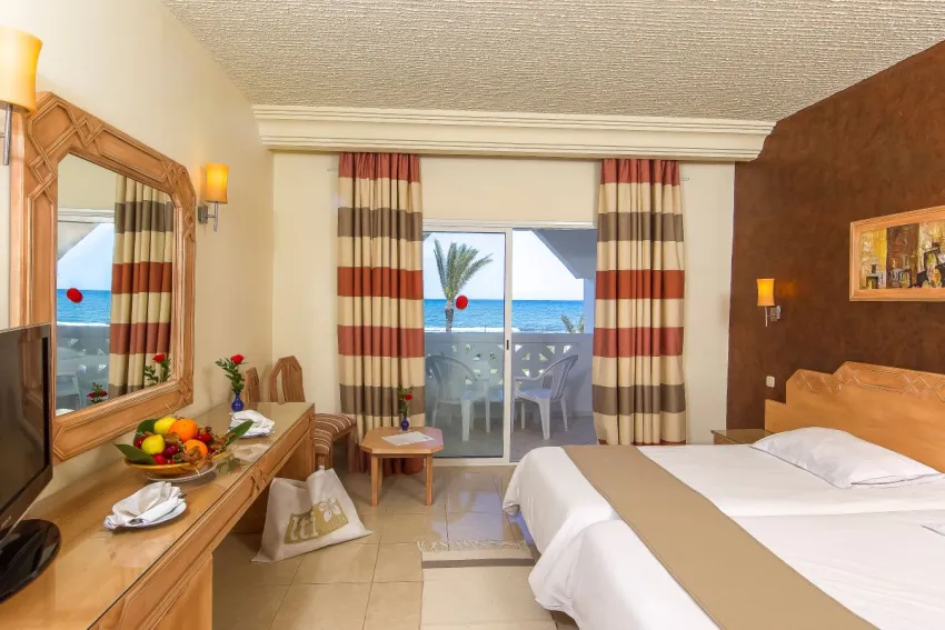 MAHDIA BEACH HOTEL & AQUA PARK  4*-7