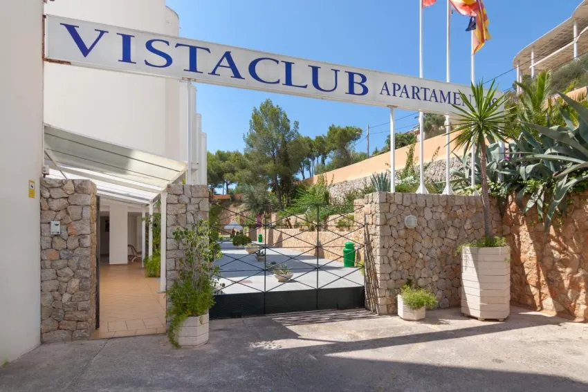 Vista Club Apartments 3*-8