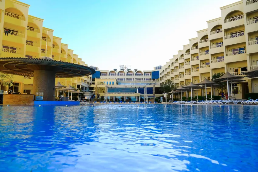 AMC Royal Hotel & SPA 5*-2