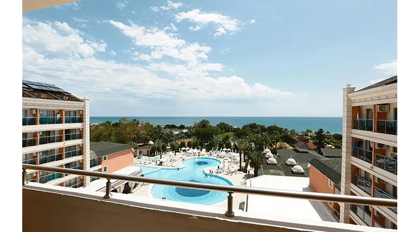 INSULA RESORT & SPA  5*-3