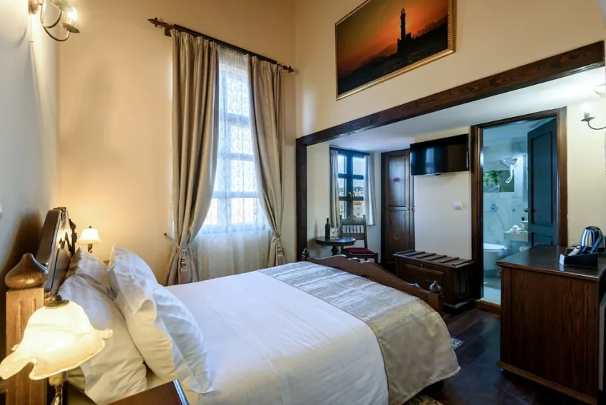 PORTO DEL COLOMBO BOUTIQUE TRADITIONAL HOTEL 4*-5