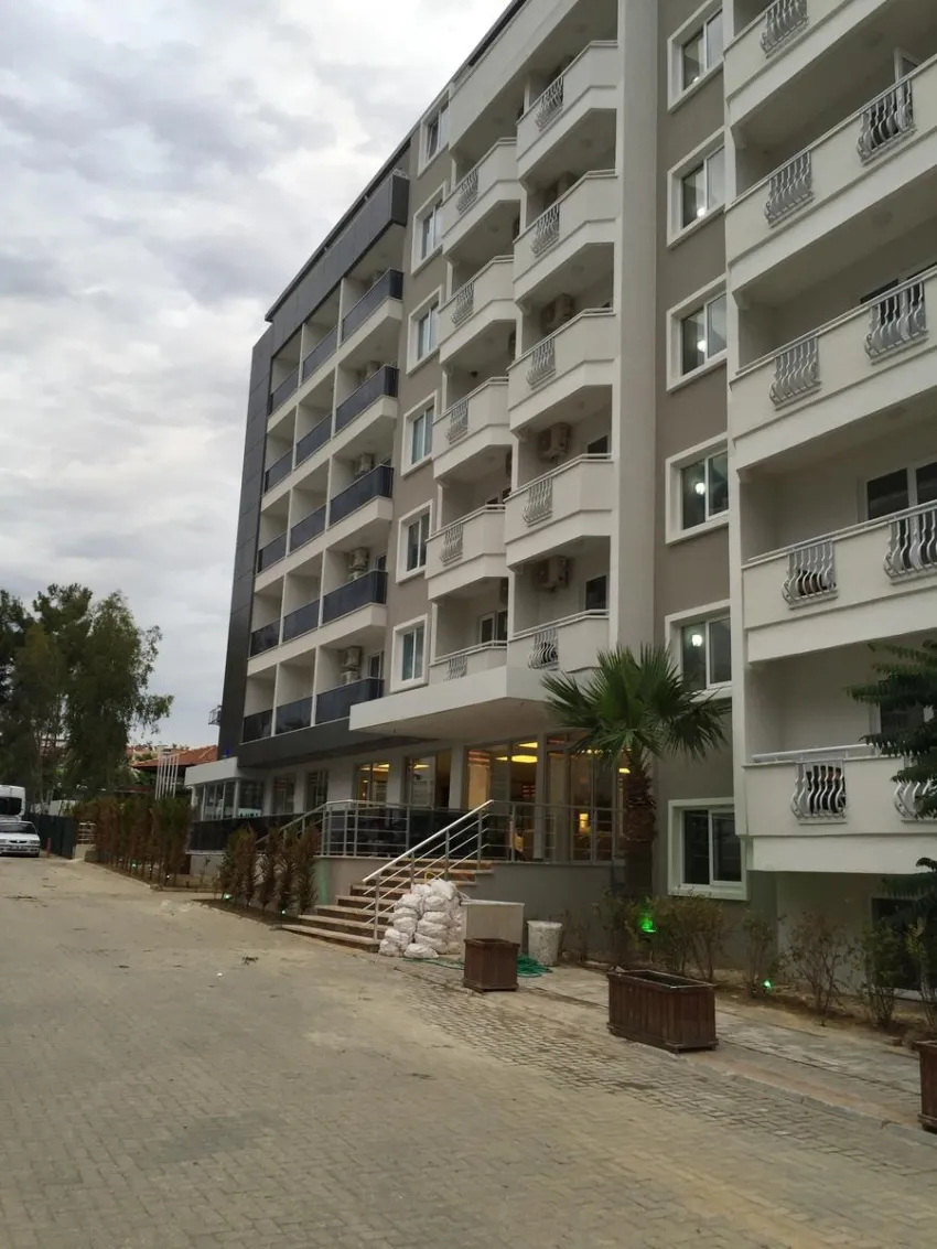 Kolibri Hotel 3*-1