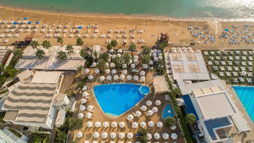 Vrissaki Beach Hotel 3*-93