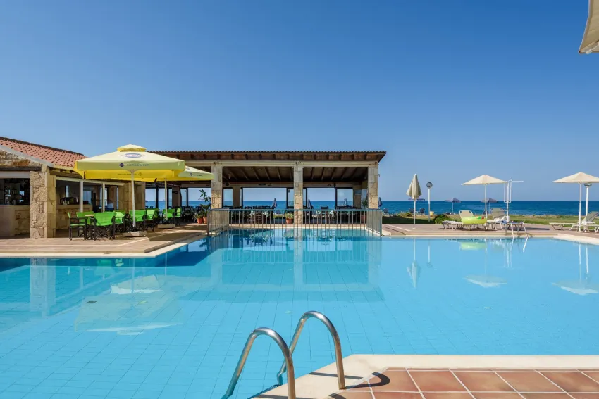 KOSTAKIS BEACH APARTMENTS 3*-1