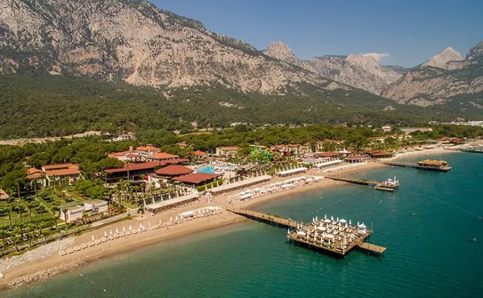 CRYSTAL FLORA BEACH RESORT & SPA  5* - Kemer - Turcia