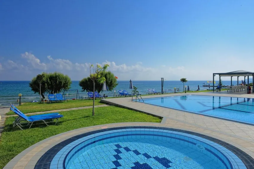 Ariadne Beach 4*-7