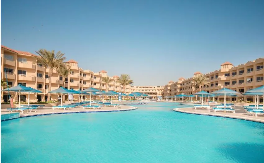 AMWAJ BEACH CLUB ABU SOMA  4*-7