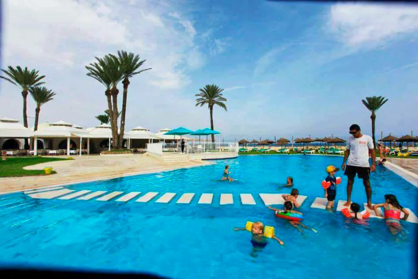 MONARQUE CLUB RIVAGE MONASTIR  4*-21