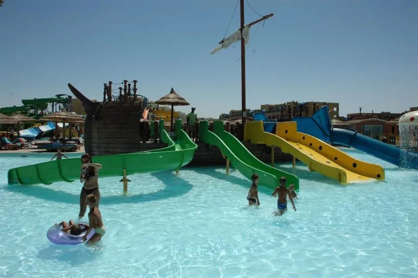 TITANIC BEACH SPA & AQUAPARK   5*-15