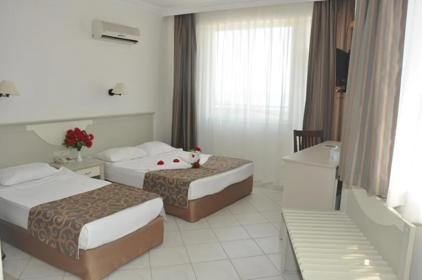 Asrin Beach Hotel 4*-4